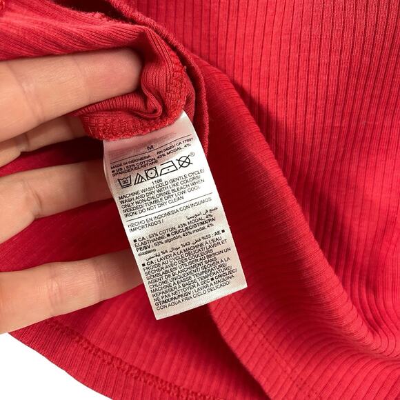 Old Navy Off Shoulder Red Ribbed Top Medium - Picture 5 of 5